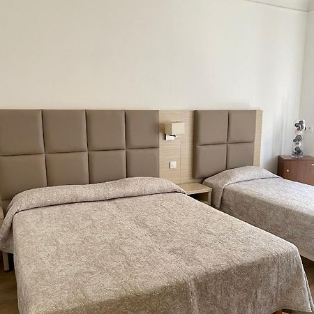 Hotel Lutetia Κάννες Εξωτερικό φωτογραφία